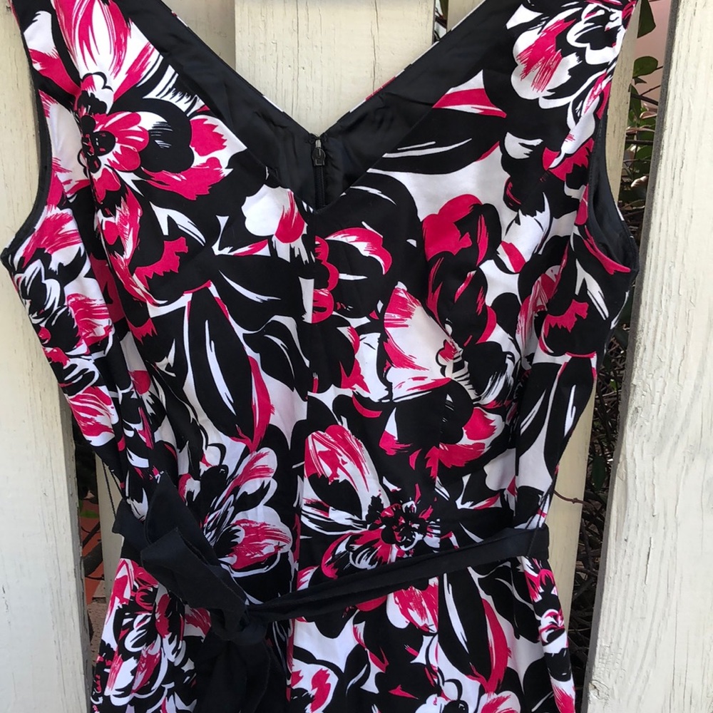 Dress - Picture 2 of 4